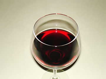 Il colore dei vini rossi
maturi assume tonalit granato e la trasparenza tende ad aumentare