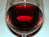 Il Pinot Nero vinificato in rosso  caratterizzato da una trasparenza piuttosto elevata e moderata intensit di colore