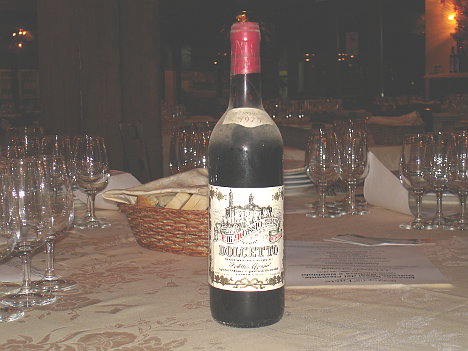 Una bottiglia di Dolcetto Mossio del 1975